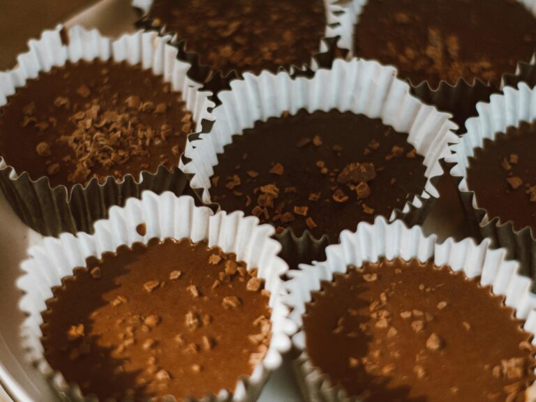 Lazy 3-Ingredient Homemade Peanut Butter Cups (No-Bake)