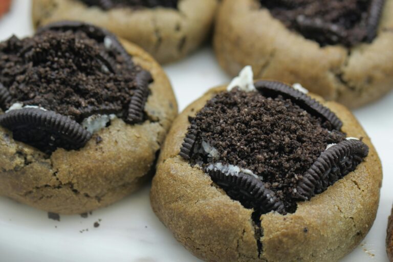 Lazy 3-Ingredient No-Bake Oreo Truffles